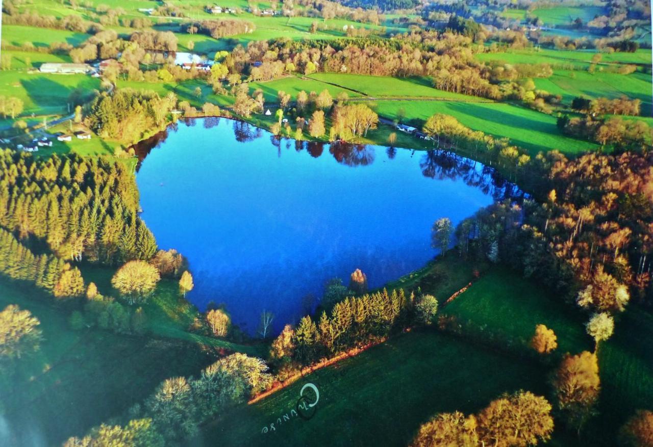 Domaine Du Balbuzard Hotel Condat-en-Combraille ภายนอก รูปภาพ